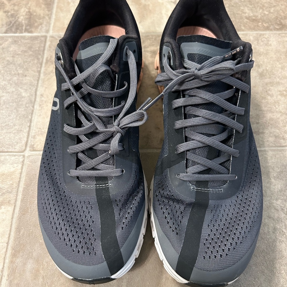 On Cloud Running Sneaker.                        Black, Gray, & Pink